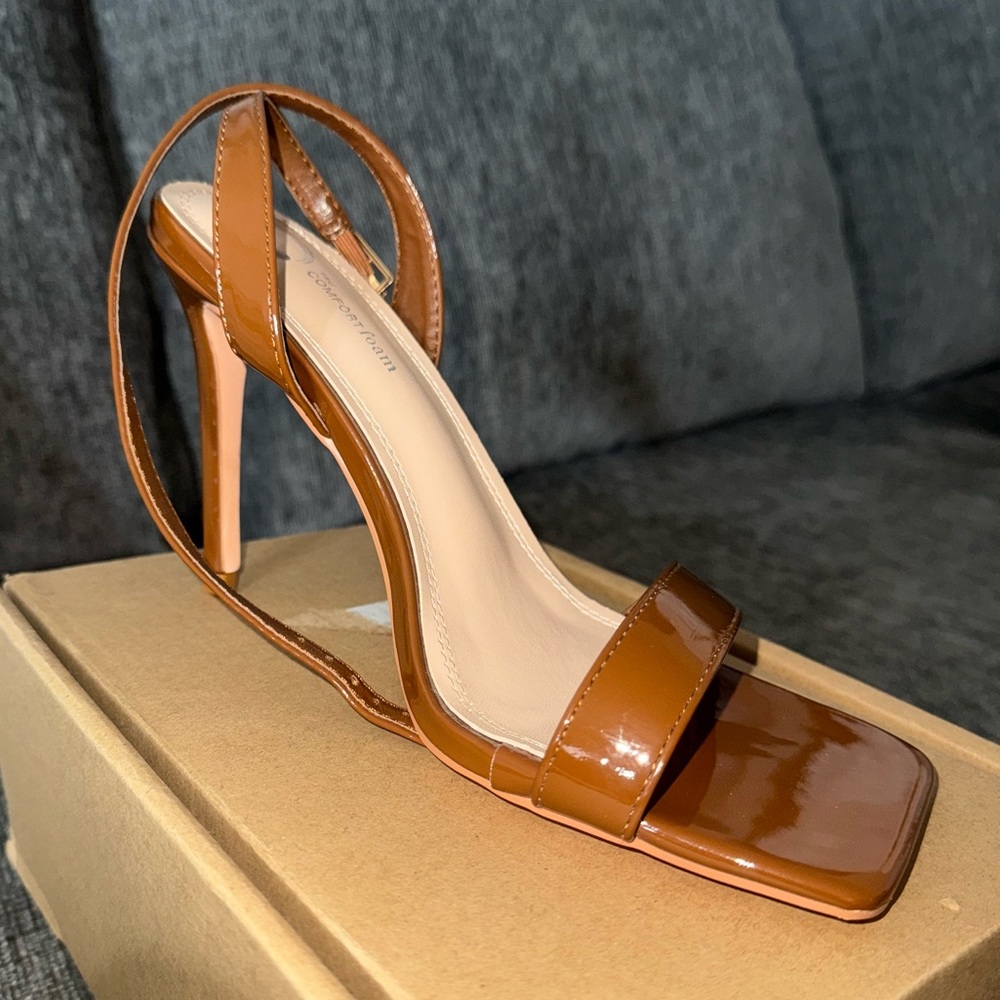COVERED IN GLAM “Dorian” Brown Patent Square-Toe Heels | Size 8 | Brand New